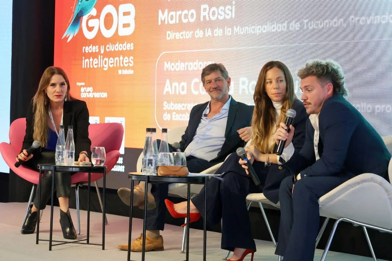 Panel de IA en municipios con la presencia del Matias Meric, Jefe de Gabinete de Luján